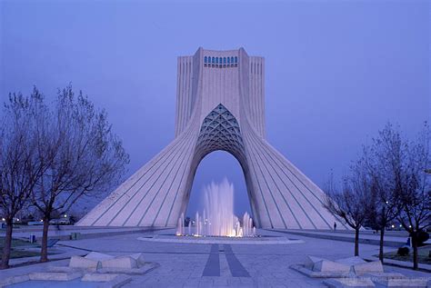 Monuments & Landmarks of Iran | SkyscraperCity Forum