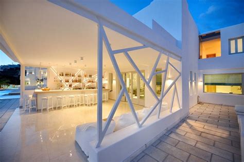 Nissaki Boutique Hotel in Platis Yialos, Mykonos, Greece | Book Online