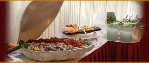 Dining – Crowne Plaza Knoxville, Tennessee | Southern foodie, Seafood buffet, Seafood