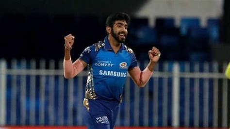 Jasprit Bumrah reaches milestone of 100 IPL wickets with Virat Kohli's ...