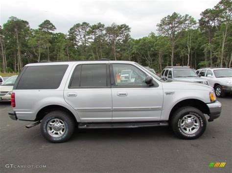 Silver Metallic 2001 Ford Expedition XLT 4x4 Exterior Photo #66834665 ...