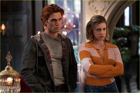 Full Sized Photo of riverdale season six finale 06 | 'Riverdale' Season 6 Finale Airs This ...