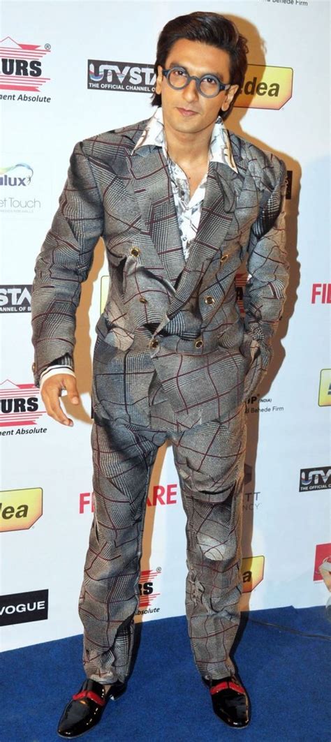 Ranveer Singh Dressing Style-24 Best Fashion Look of Ranveer Singh