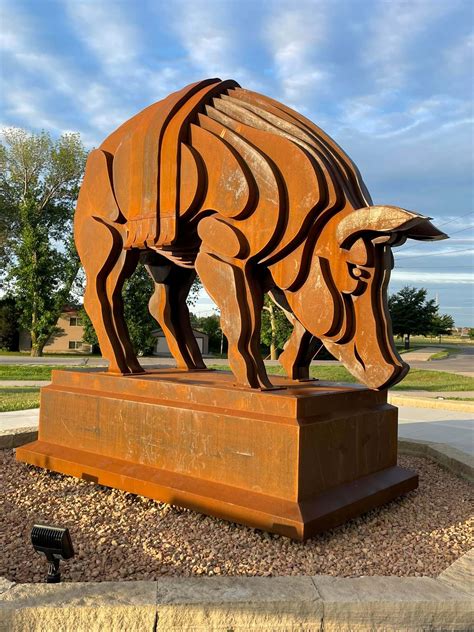 Floyd of Rosedale Statue | Fort Dodge, Iowa | Travel Iowa