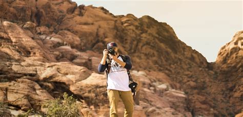 10 Tips for Desert Photography - Sandboarding