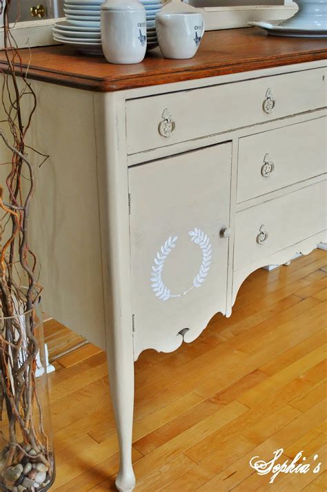 Sophia's: Simple Sideboard Makeover