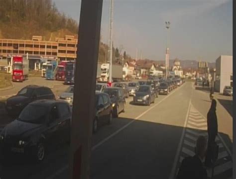 Long lines at Bosnia - Serbia border as Belgrade offers free vaccines ...