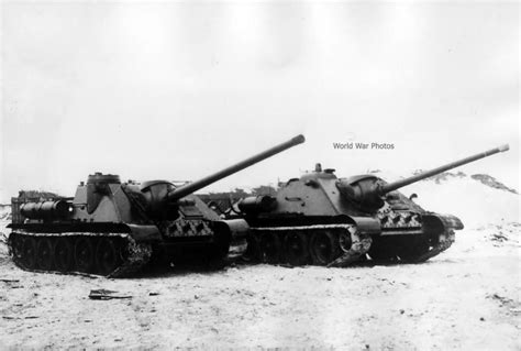 SU-100 and SU-85 prototypes | World War Photos