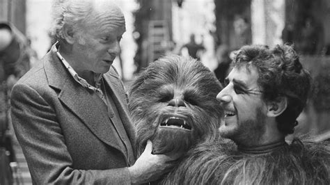 Chewbacca Actor Peter Mayhew Dies at 74 - Age of The Nerd