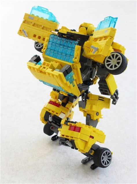 LEGO Chevrolet Camaro Turns Into Transformer Bumblebee - autoevolution