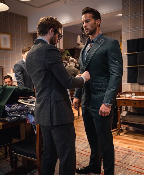 Tristan Tate Style: How to Dress Like Tristan - Suits Expert