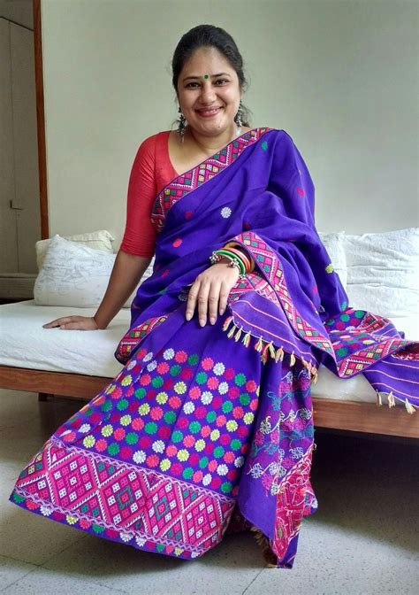 Beautiful... handwoven Mekhela chador from Assam | Indian beauty saree, Beautiful arab women ...