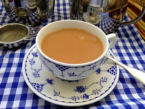 Tea in Britain - a Brief History and Types of British Tea