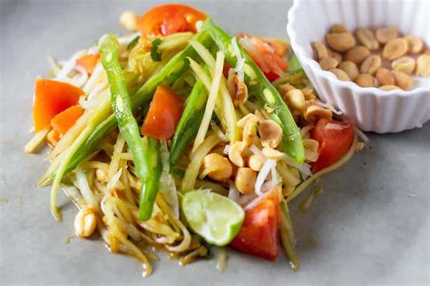 Green Papaya salad recipe: Quick Vegan Version - The Flavor Bells