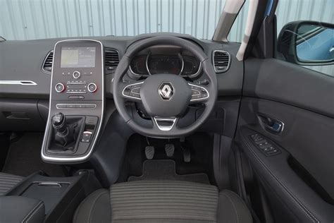 Renault Grand Scenic Interior, Sat Nav, Dashboard | What Car?