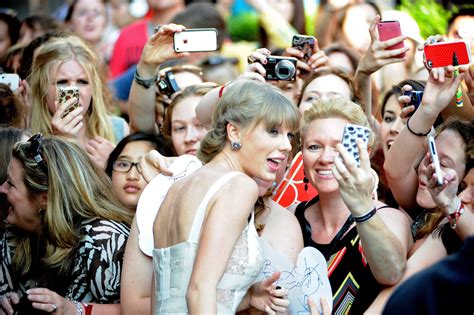 Taylor Swift-fans klagen Ticketmaster aan na chaotische kaartverkoop | Foto | hln.be