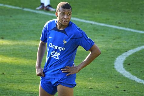 Kylian Mbappe, Harry Kane could be soccer's biggest transfer stories ...