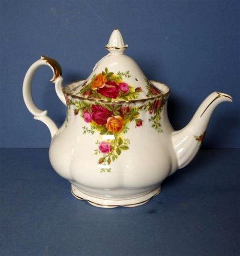 Old Country Roses Teapot by Royal Albert - Royal Albert - Ceramics