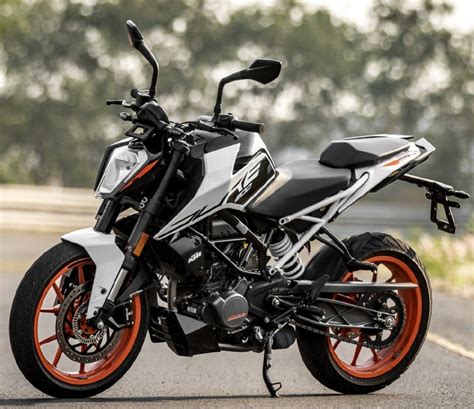 ¿Cuántos litros de aceite lleva la KTM DUKE 200? - R85 Motos