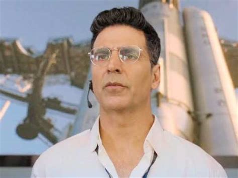 Here's what Akshay Kumar used to do on the sets of Mission Mangal | Filmfare.com