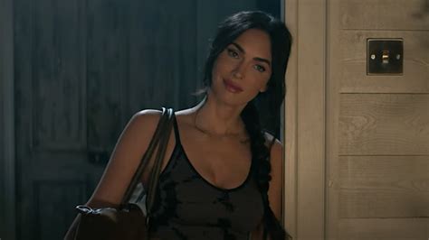 Megan Fox Looks Badass, Is The Only Woman In The Brand New Expendables