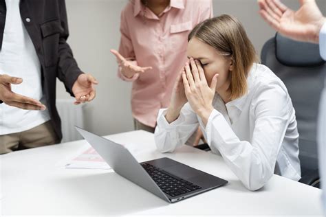 How To Handle A Workplace Bully - Aventis Wellness