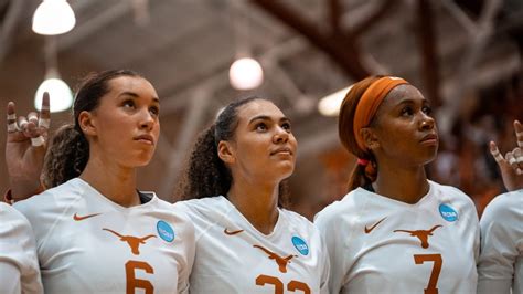 Eggleston, Skinner lead Texas volleyball versus Sweet 16 for Marquette