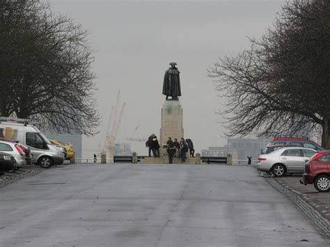 Daily Photo 05/03/09: General Wolfe Statue