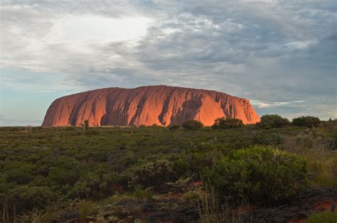 Uluru sunset (3 of 15) | Graeme Churchard | Flickr