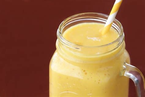 Pineapple Ginger Smoothie | Gimme Some Oven