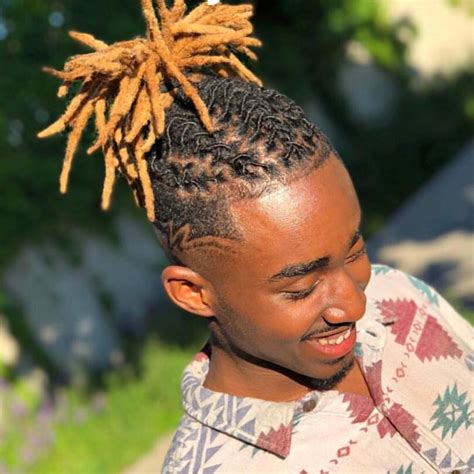 Repost via Stylist/Salon: @nia.cash | Dread hairstyles for men, Dreadlock styles, Dread hairstyles