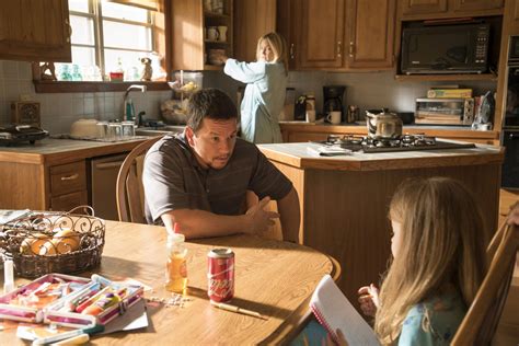 Mark Wahlberg as Mike Williams in Deepwater Horizon (2016) - Mark Wahlberg Photo (40699293) - Fanpop