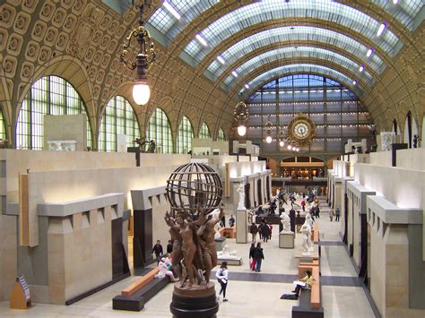 File:Paris Musée d'Orsay Grande nef centrale 02a Allée des sculptures.jpg - Wikimedia Commons