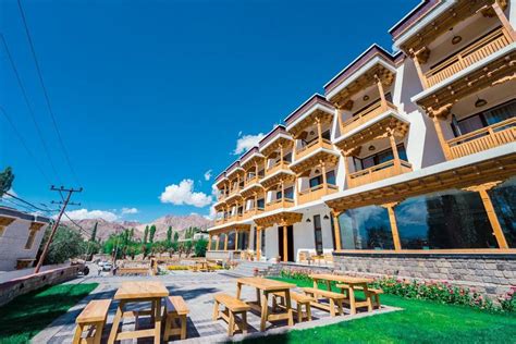 Hotels near Leh Main Market - Discover Leh Ladakh