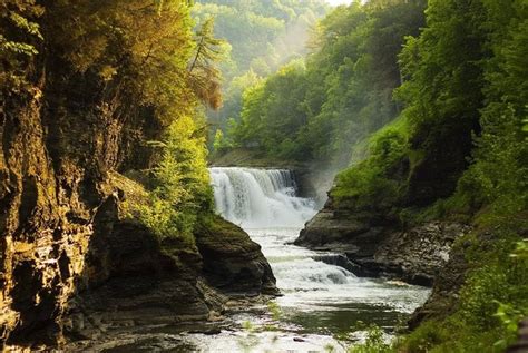 Summer hikes in Upstate NY: 10 easy hiking trails to enjoy the sun ...