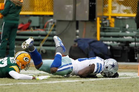 Aided by overturned Dez Bryant catch, Packers beat Cowboys 26-21 in NFC ...