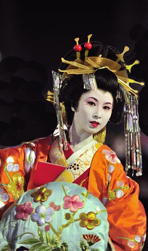 The Kimono Gallery | Japan photography, Geisha art, Japan