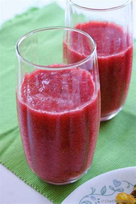 Morning Strawberry Glory Breakfast Smoothie Recipe | ChefDeHome.com