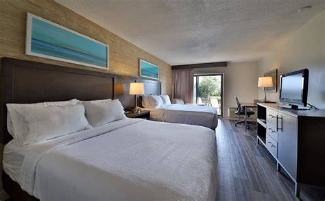 HOLIDAY INN PETERBOROUGH-WATERFRONT, AN IHG HOTEL $134 ($̶1̶4̶9̶ ...