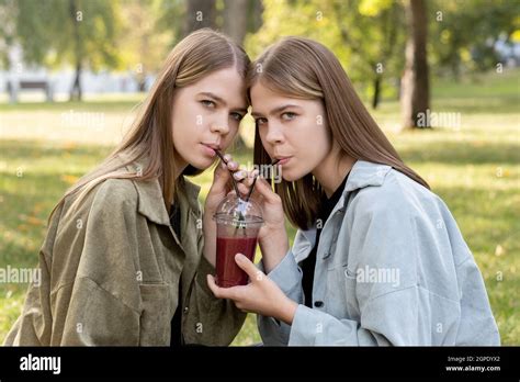 Twin share hi-res stock photography and images - Alamy