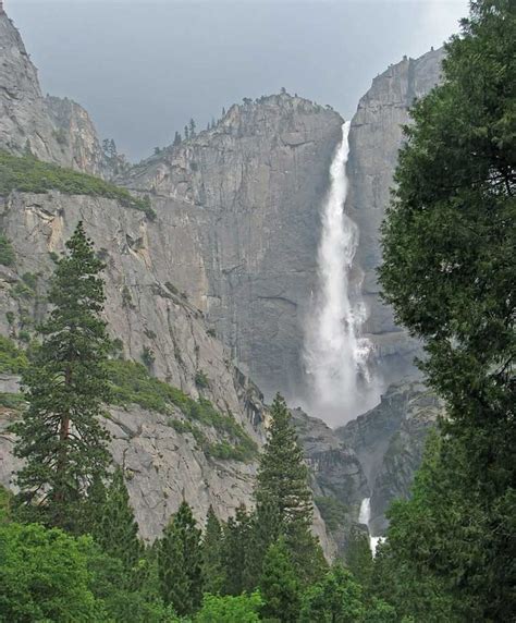 The tallest waterfall in North America. Yosemite Falls (2,425 ft) But ...