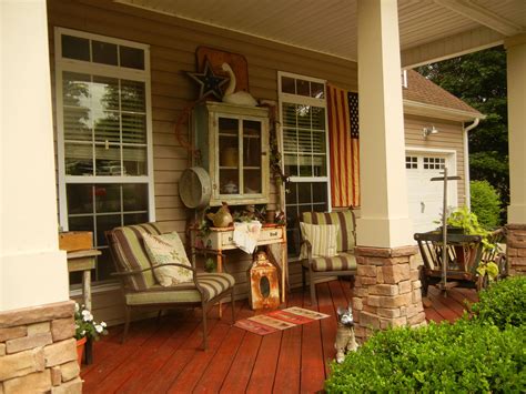 Pin by Leslie Lives Large on Covered porch in 2020 | Country porch, Country front porches ...