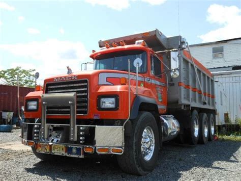 MACK. RD, Dump-Truck. (U.S.A.). | Dump trucks, Mack trucks, Trucks