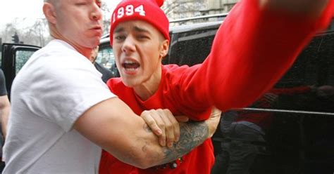 Justin Bieber To Be Deposed In Miami Court Over Paparazzi Assaults ...