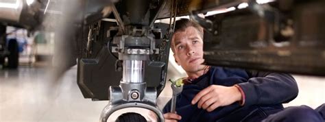 What does an aircraft maintenance technician do?