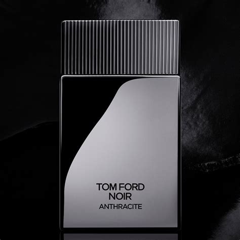 TOM FORD | Tom ford, Noir, Perfume bottle design