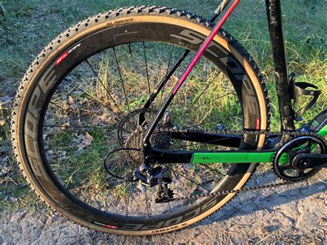 Review: Islabikes Greim Pro tubeless cyclocross tires grip everything - Bikerumor