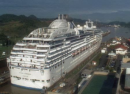 Ships in the Panama Canal: The Island Princess Cruise Ship