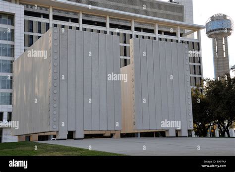 Jfk memorial dallas hi-res stock photography and images - Alamy