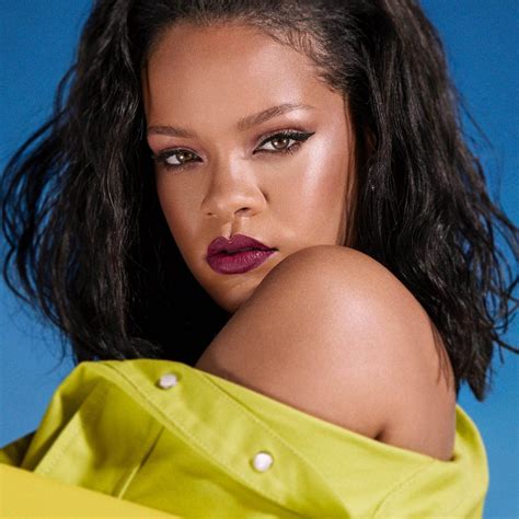 RIHANNA for Fenty Beauty Body Lava 2019 – HawtCelebs